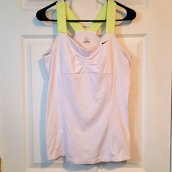 Nike Large dri-fit workout tank with built in bra - Picture 1 of 7